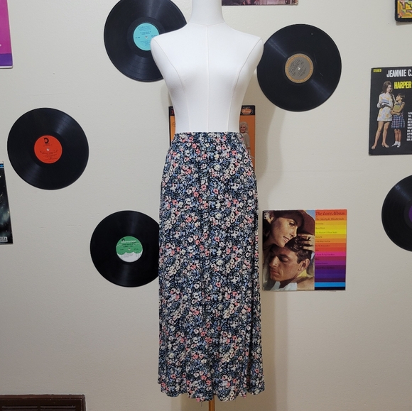 Vero Moda | Multicolor Floral Midi Skirt - Picture 1 of 11